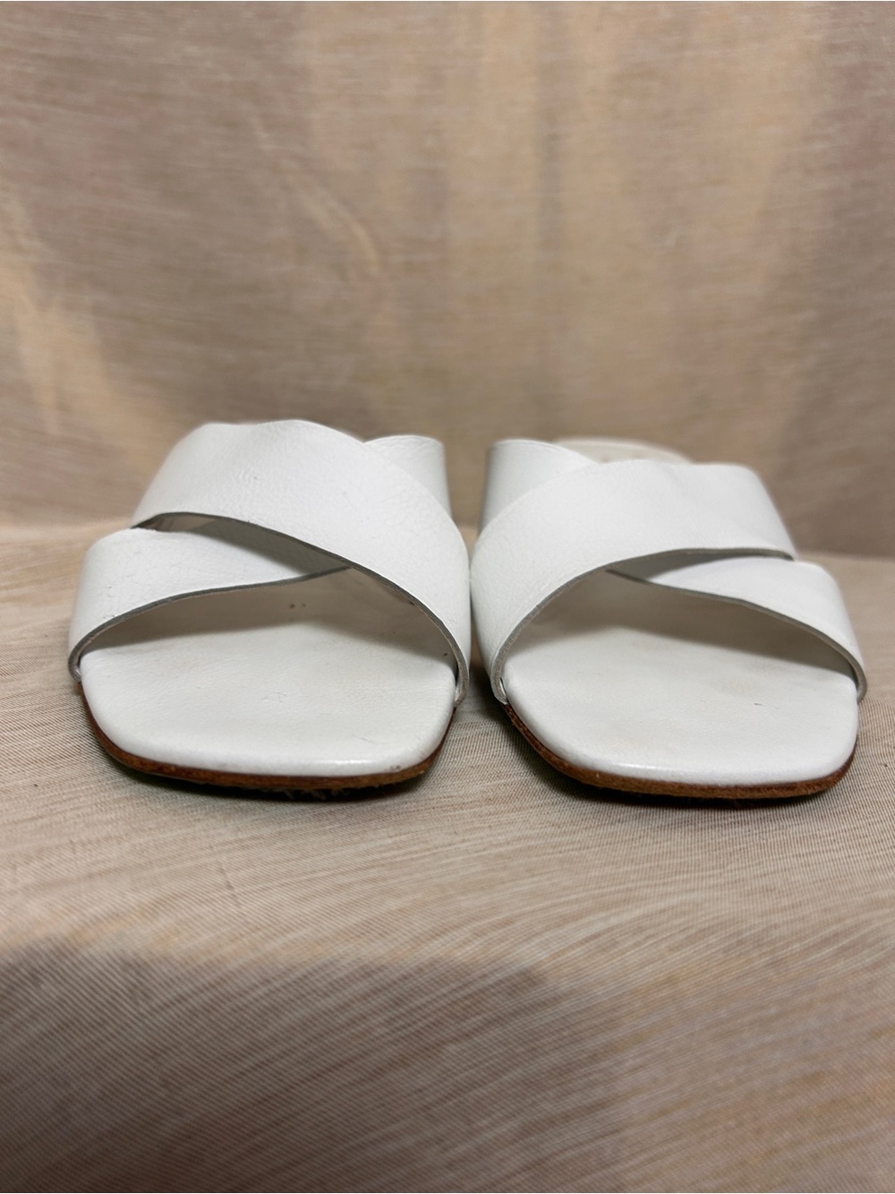 Donald J. Pliner White Crisscross Leather Slide Sandals Kitten Heels Jaya - Picture 7 of 12